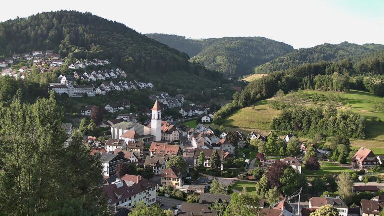 Dieses Bild zeigt eine Webcam-Aufnahme von Ottenhöfen, aufgenommen am Mittwoch, den 17.06.2026 um 07:00 Uhr