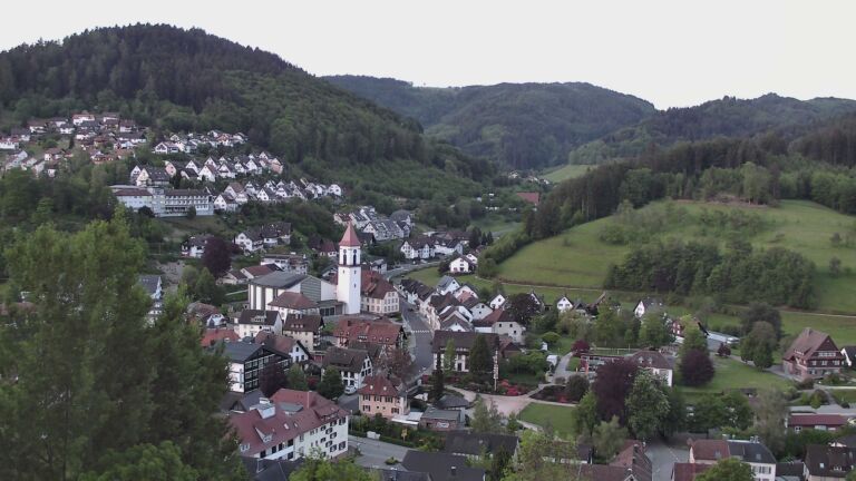 Dieses Bild zeigt eine Webcam-Aufnahme von Ottenhöfen, aufgenommen am Sonntag, den 10.05.2026 um 05:40 Uhr