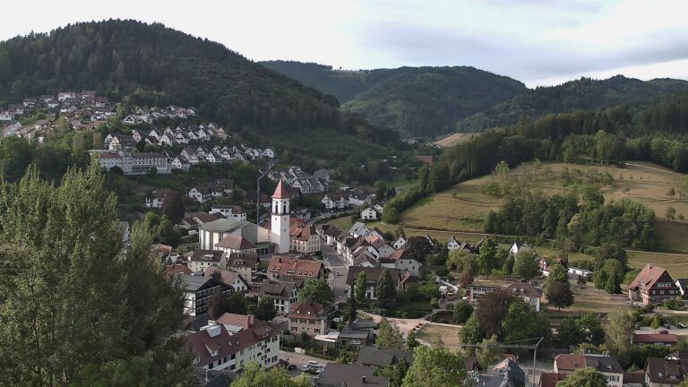 Dieses Bild zeigt eine Webcam-Aufnahme von Ottenhöfen, aufgenommen am Mittwoch, den 05.08.2026 um 08:20 Uhr