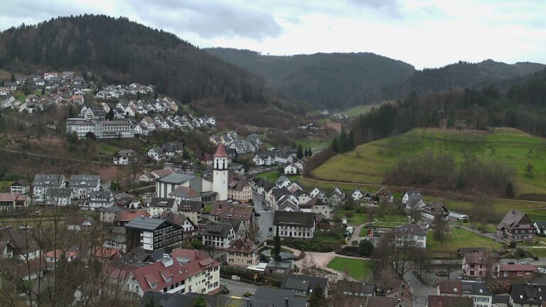 Dieses Bild zeigt eine Webcam-Aufnahme von Ottenhöfen, aufgenommen am Mittwoch, den 11.03.2026 um 17:10 Uhr