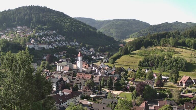 Dieses Bild zeigt eine Webcam-Aufnahme von Ottenhöfen, aufgenommen am Mittwoch, den 27.05.2026 um 08:30 Uhr