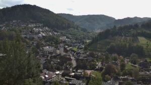 Dieses Bild zeigt eine Webcam-Aufnahme von Ottenhöfen, aufgenommen am Freitag, den 16.10.2026 um 13:00 Uhr