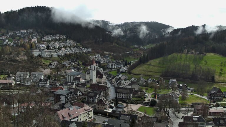 Dieses Bild zeigt eine Webcam-Aufnahme von Ottenhöfen, aufgenommen am Montag, den 30.03.2026 um 14:20 Uhr