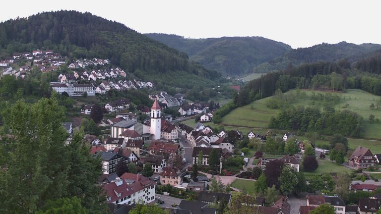 Dieses Bild zeigt eine Webcam-Aufnahme von Ottenhöfen, aufgenommen am Freitag, den 08.05.2026 um 06:50 Uhr