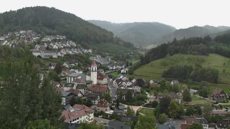 Dieses Bild zeigt eine Webcam-Aufnahme von Ottenhöfen, aufgenommen am Freitag, den 18.09.2026 um 10:20 Uhr