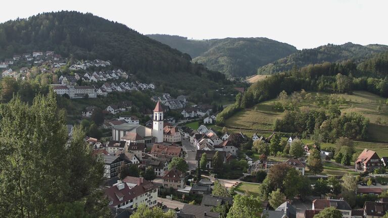 Dieses Bild zeigt eine Webcam-Aufnahme von Ottenhöfen, aufgenommen am Dienstag, den 08.09.2026 um 08:30 Uhr