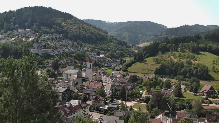 Dieses Bild zeigt eine Webcam-Aufnahme von Ottenhöfen, aufgenommen am Samstag, den 27.06.2026 um 11:20 Uhr