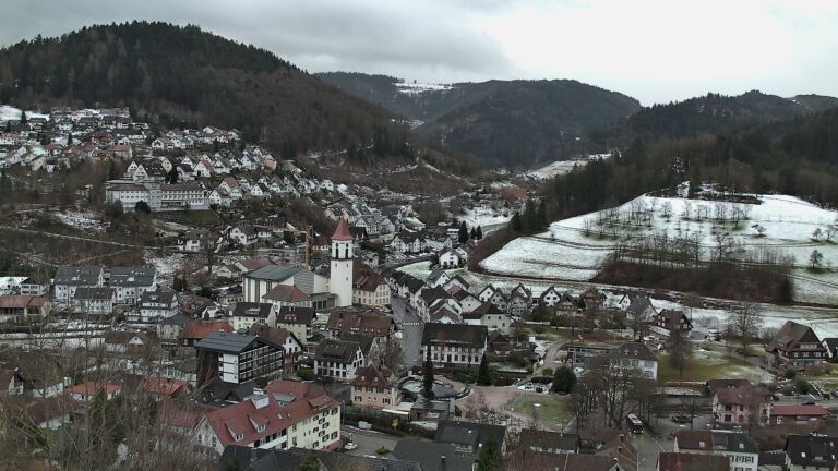 Dieses Bild zeigt eine Webcam-Aufnahme von Ottenhöfen, aufgenommen am Freitag, den 09.01.2026 um 09:00 Uhr