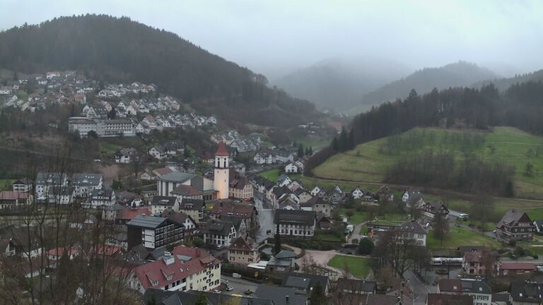 Dieses Bild zeigt eine Webcam-Aufnahme von Ottenhöfen, aufgenommen am Mittwoch, den 25.03.2026 um 17:50 Uhr