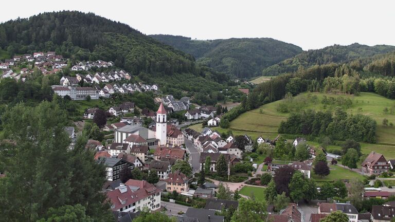 Dieses Bild zeigt eine Webcam-Aufnahme von Ottenhöfen, aufgenommen am Samstag, den 06.06.2026 um 06:20 Uhr