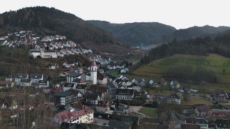 Dieses Bild zeigt eine Webcam-Aufnahme von Ottenhöfen, aufgenommen am Samstag, den 07.02.2026 um 17:30 Uhr