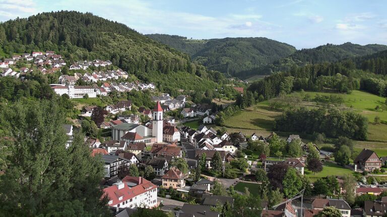 Dieses Bild zeigt eine Webcam-Aufnahme von Ottenhöfen, aufgenommen am Dienstag, den 16.06.2026 um 19:20 Uhr