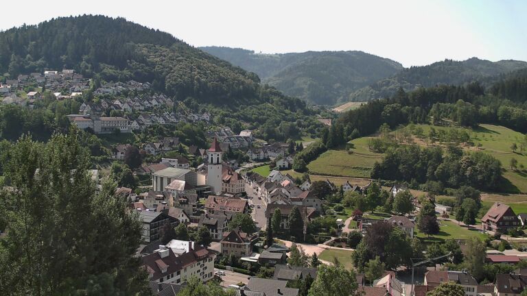 Dieses Bild zeigt eine Webcam-Aufnahme von Ottenhöfen, aufgenommen am Samstag, den 27.06.2026 um 11:00 Uhr