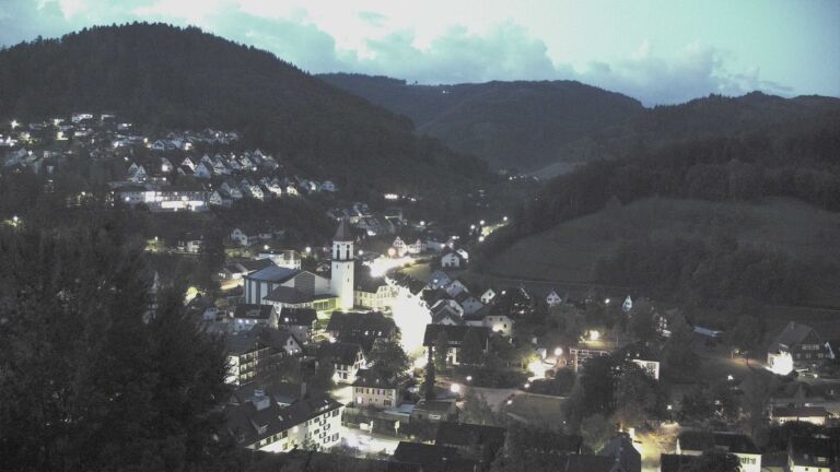 Dieses Bild zeigt eine Webcam-Aufnahme von Ottenhöfen, aufgenommen am Montag, den 05.10.2026 um 06:50 Uhr