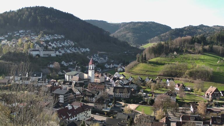 Dieses Bild zeigt eine Webcam-Aufnahme von Ottenhöfen, aufgenommen am Dienstag, den 07.04.2026 um 09:00 Uhr