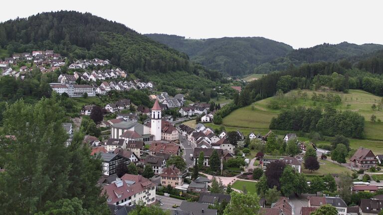 Dieses Bild zeigt eine Webcam-Aufnahme von Ottenhöfen, aufgenommen am Samstag, den 30.05.2026 um 06:40 Uhr