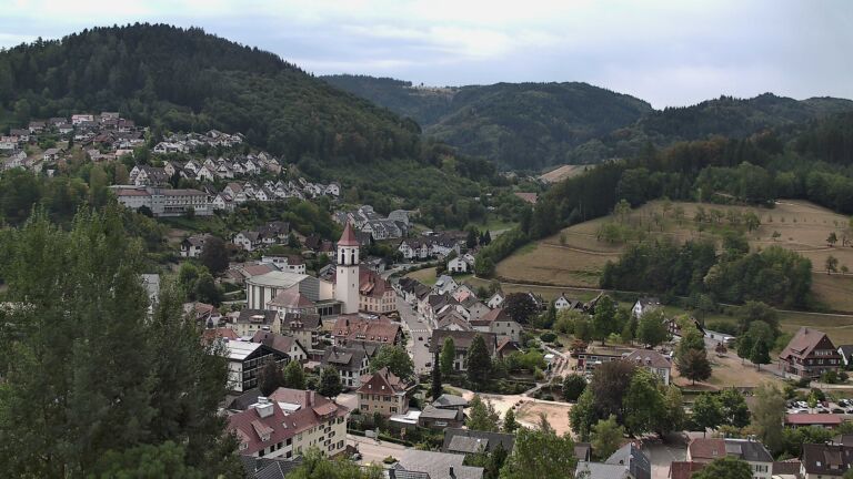 Dieses Bild zeigt eine Webcam-Aufnahme von Ottenhöfen, aufgenommen am Samstag, den 15.08.2026 um 11:50 Uhr