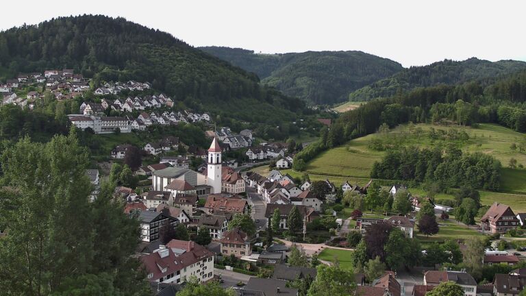 Dieses Bild zeigt eine Webcam-Aufnahme von Ottenhöfen, aufgenommen am Dienstag, den 02.06.2026 um 08:00 Uhr