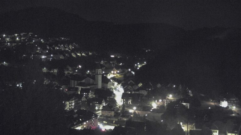 Dieses Bild zeigt eine Webcam-Aufnahme von Ottenhöfen, aufgenommen am Freitag, den 17.07.2026 um 23:30 Uhr