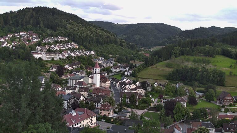 Dieses Bild zeigt eine Webcam-Aufnahme von Ottenhöfen, aufgenommen am Dienstag, den 16.06.2026 um 20:30 Uhr