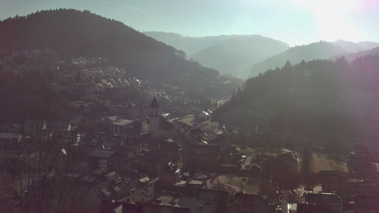 Dieses Bild zeigt eine Webcam-Aufnahme von Ottenhöfen, aufgenommen am Samstag, den 27.12.2025 um 12:20 Uhr