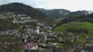 Dieses Bild zeigt eine Webcam-Aufnahme von Ottenhöfen, aufgenommen am Sonntag, den 12.04.2026 um 09:10 Uhr