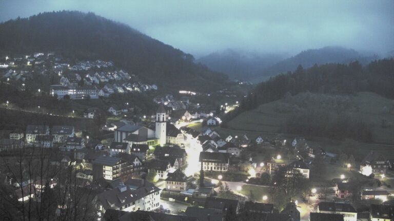 Dieses Bild zeigt eine Webcam-Aufnahme von Ottenhöfen, aufgenommen am Dienstag, den 14.04.2026 um 06:10 Uhr