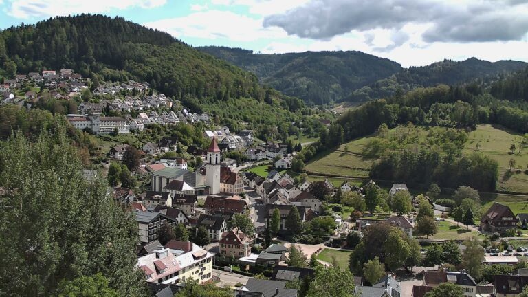 Dieses Bild zeigt eine Webcam-Aufnahme von Ottenhöfen, aufgenommen am Donnerstag, den 10.09.2026 um 14:40 Uhr