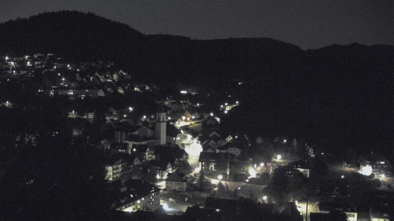 Dieses Bild zeigt eine Webcam-Aufnahme von Ottenhöfen, aufgenommen am Mittwoch, den 01.07.2026 um 23:30 Uhr