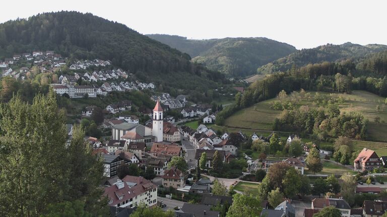 Dieses Bild zeigt eine Webcam-Aufnahme von Ottenhöfen, aufgenommen am Dienstag, den 08.09.2026 um 08:00 Uhr