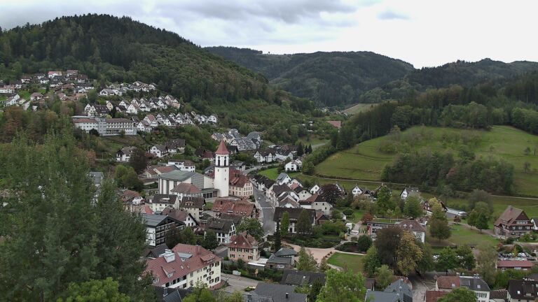 Dieses Bild zeigt eine Webcam-Aufnahme von Ottenhöfen, aufgenommen am Sonntag, den 11.10.2026 um 10:20 Uhr