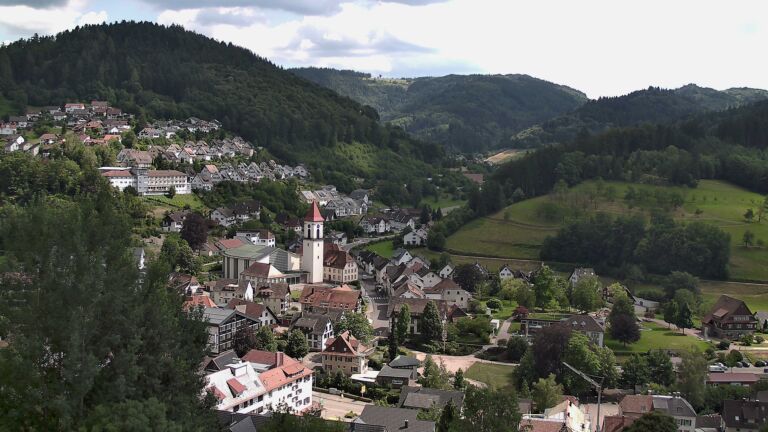 Dieses Bild zeigt eine Webcam-Aufnahme von Ottenhöfen, aufgenommen am Mittwoch, den 01.07.2026 um 15:40 Uhr