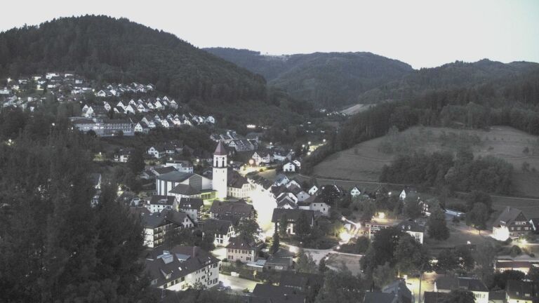 Dieses Bild zeigt eine Webcam-Aufnahme von Ottenhöfen, aufgenommen am Dienstag, den 11.08.2026 um 05:30 Uhr