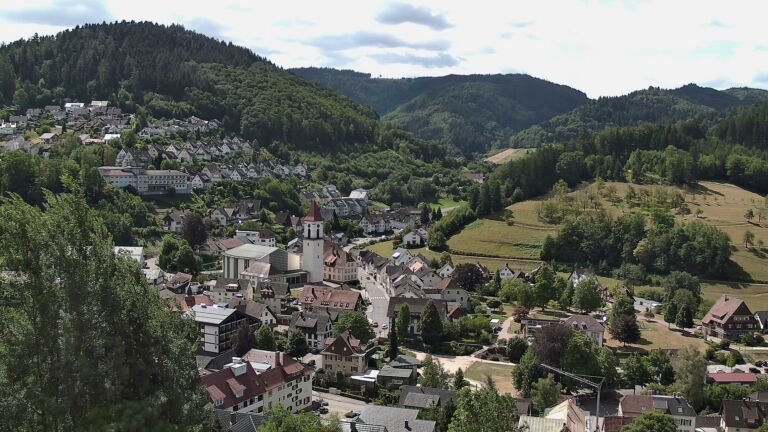 Dieses Bild zeigt eine Webcam-Aufnahme von Ottenhöfen, aufgenommen am Dienstag, den 21.07.2026 um 11:30 Uhr