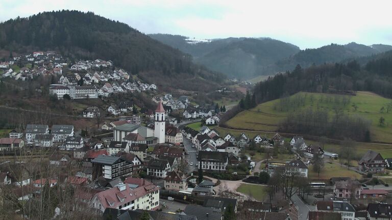 Dieses Bild zeigt eine Webcam-Aufnahme von Ottenhöfen, aufgenommen am Donnerstag, den 29.01.2026 um 17:10 Uhr