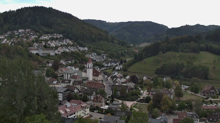 Dieses Bild zeigt eine Webcam-Aufnahme von Ottenhöfen, aufgenommen am Dienstag, den 29.09.2026 um 13:00 Uhr