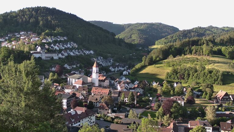 Dieses Bild zeigt eine Webcam-Aufnahme von Ottenhöfen, aufgenommen am Samstag, den 23.05.2026 um 07:00 Uhr