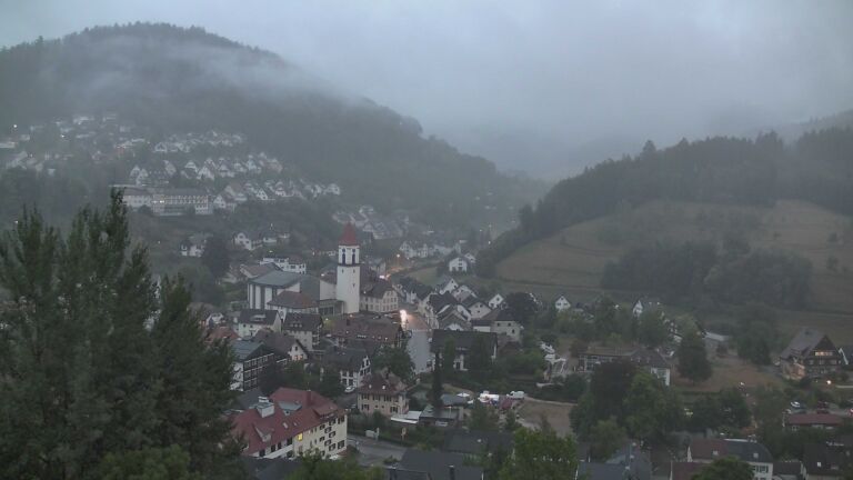 Dieses Bild zeigt eine Webcam-Aufnahme von Ottenhöfen, aufgenommen am Freitag, den 21.08.2026 um 20:10 Uhr