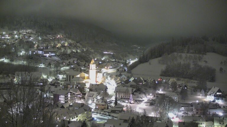 Dieses Bild zeigt eine Webcam-Aufnahme von Ottenhöfen, aufgenommen am Samstag, den 10.01.2026 um 19:10 Uhr