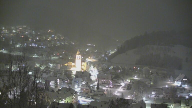 Dieses Bild zeigt eine Webcam-Aufnahme von Ottenhöfen, aufgenommen am Freitag, den 02.01.2026 um 18:50 Uhr