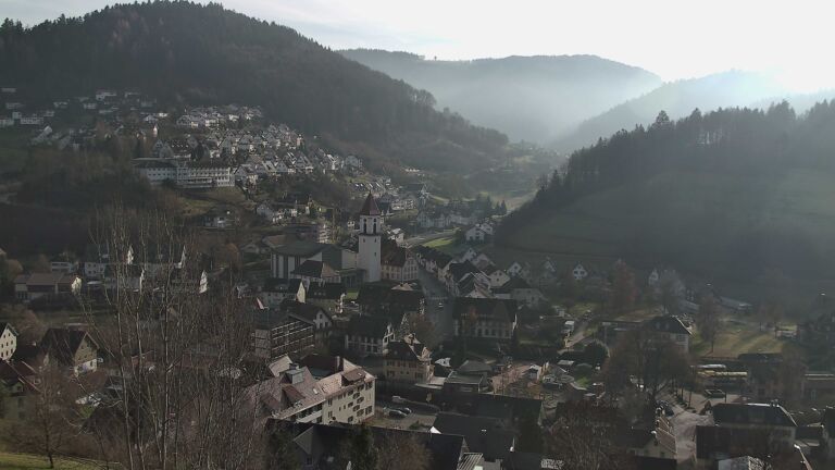 Dieses Bild zeigt eine Webcam-Aufnahme von Ottenhöfen, aufgenommen am Freitag, den 12.12.2025 um 13:40 Uhr