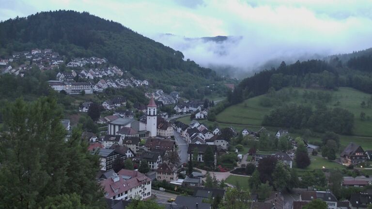 Dieses Bild zeigt eine Webcam-Aufnahme von Ottenhöfen, aufgenommen am Sonntag, den 10.05.2026 um 21:00 Uhr