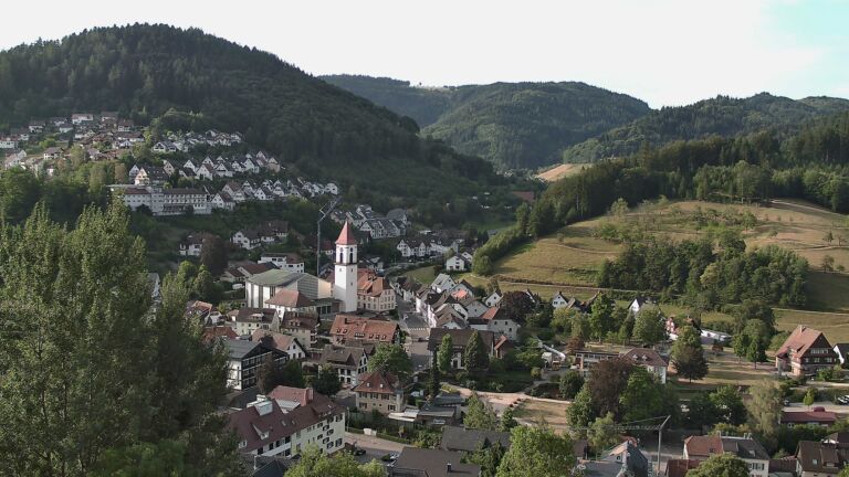 Dieses Bild zeigt eine Webcam-Aufnahme von Ottenhöfen, aufgenommen am Mittwoch, den 05.08.2026 um 08:10 Uhr