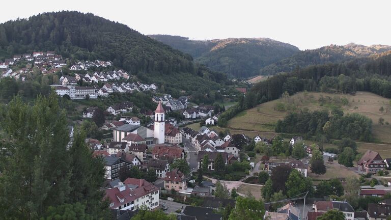 Dieses Bild zeigt eine Webcam-Aufnahme von Ottenhöfen, aufgenommen am Dienstag, den 28.07.2026 um 06:40 Uhr