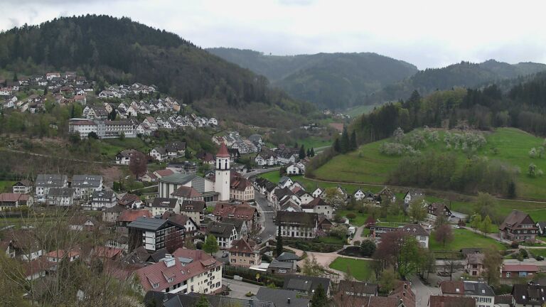 Dieses Bild zeigt eine Webcam-Aufnahme von Ottenhöfen, aufgenommen am Dienstag, den 14.04.2026 um 16:10 Uhr