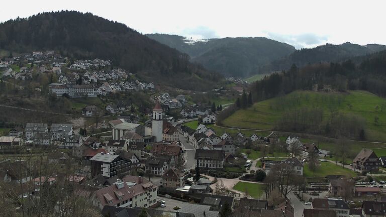 Dieses Bild zeigt eine Webcam-Aufnahme von Ottenhöfen, aufgenommen am Freitag, den 03.04.2026 um 12:10 Uhr