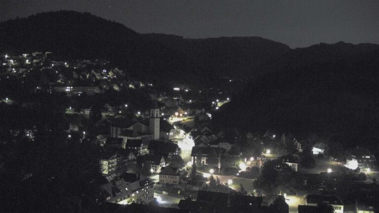 Dieses Bild zeigt eine Webcam-Aufnahme von Ottenhöfen, aufgenommen am Dienstag, den 26.05.2026 um 23:30 Uhr