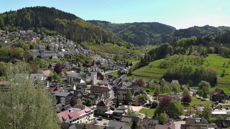 Dieses Bild zeigt eine Webcam-Aufnahme von Ottenhöfen, aufgenommen am Freitag, den 24.04.2026 um 14:40 Uhr