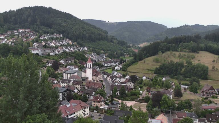 Dieses Bild zeigt eine Webcam-Aufnahme von Ottenhöfen, aufgenommen am Dienstag, den 14.07.2026 um 07:00 Uhr