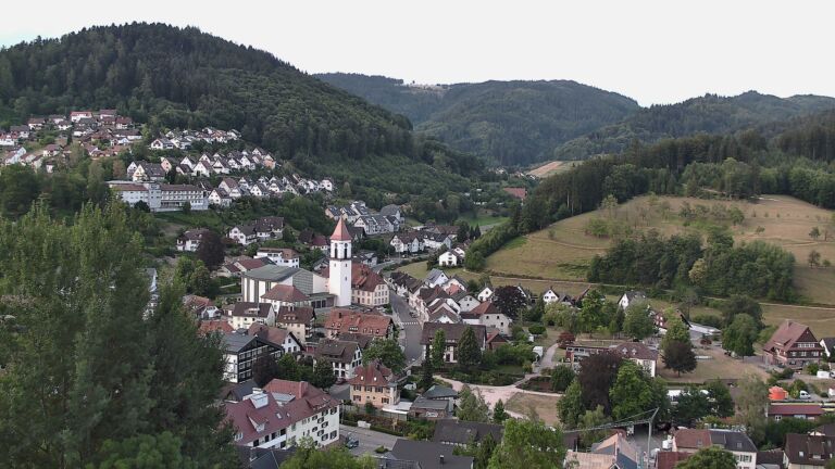 Dieses Bild zeigt eine Webcam-Aufnahme von Ottenhöfen, aufgenommen am Sonntag, den 26.07.2026 um 06:40 Uhr